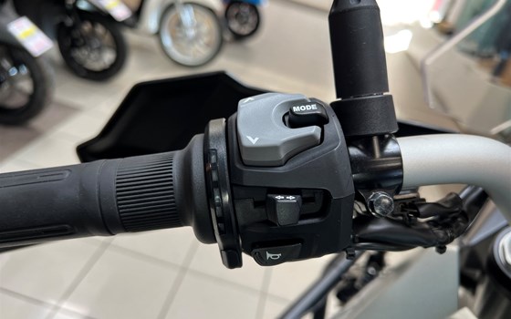 Gebrauchtmotorrad Suzuki V-Strom 800 - Bild 6 Gebrauchtmotorrad Suzuki V-Strom 800 - Bild 6