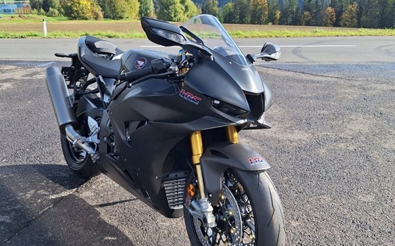 Neufahrzeug Honda CBR1000RR-R Fireblade SP Carbon Edition - Bild 2 Neufahrzeug Honda CBR1000RR-R Fireblade SP Carbon Edition - Bild 2