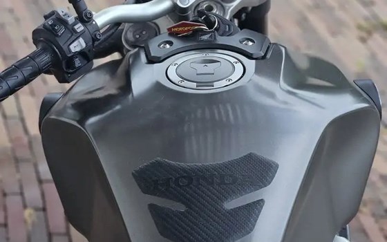 Gebrauchtmotorrad Honda CB 1000 R - Bild 3