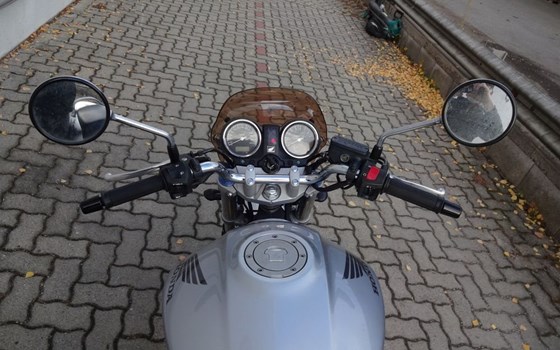 Gebrauchtmotorrad Honda CB 900 F Hornet - Bild 7 Gebrauchtmotorrad Honda CB 900 F Hornet - Bild 7