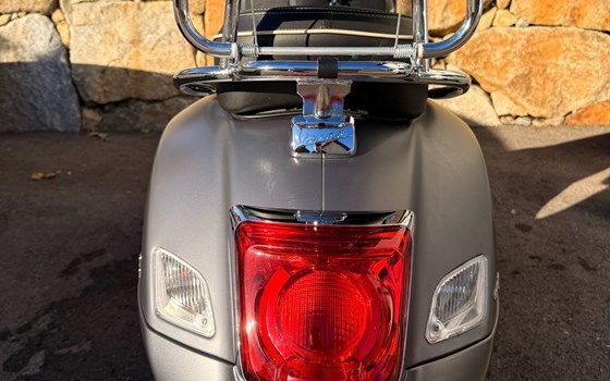 Gebrauchtmotorrad Vespa GTS 300 hpe - Bild 6