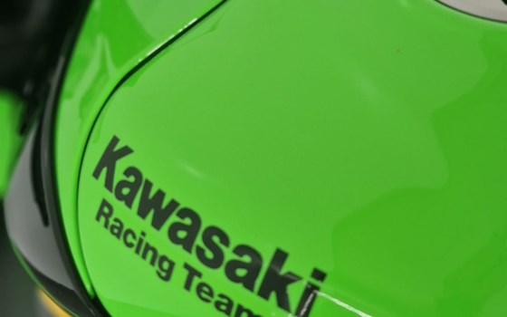 Gebrauchtmotorrad Kawasaki Ninja ZX-10R - Bild 7 Gebrauchtmotorrad Kawasaki Ninja ZX-10R - Bild 7