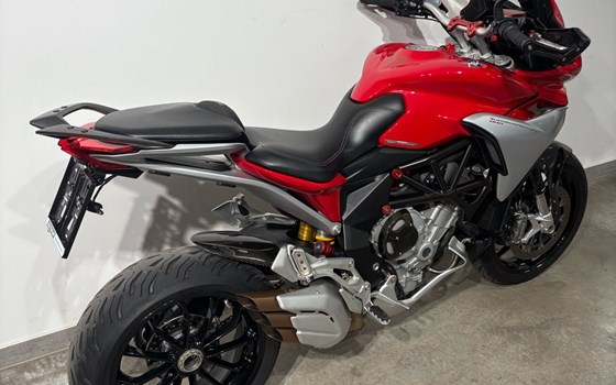 Gebrauchtmotorrad MV Agusta Turismo Veloce 800 - Bild 3 Gebrauchtmotorrad MV Agusta Turismo Veloce 800 - Bild 3