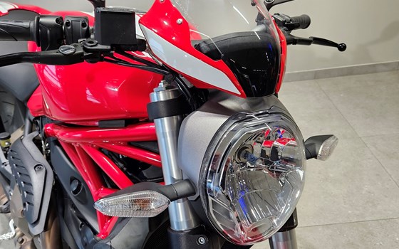 Gebrauchtmotorrad Ducati Monster 821 Stripe - Bild 4 Gebrauchtmotorrad Ducati Monster 821 Stripe - Bild 4