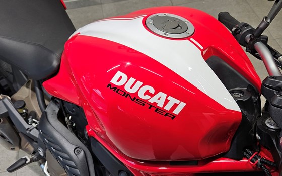 Gebrauchtmotorrad Ducati Monster 821 Stripe - Bild 6 Gebrauchtmotorrad Ducati Monster 821 Stripe - Bild 6