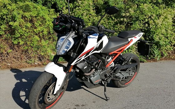Gebrauchtmotorrad KTM 125 Duke - Bild 1 Gebrauchtmotorrad KTM 125 Duke - Bild 1