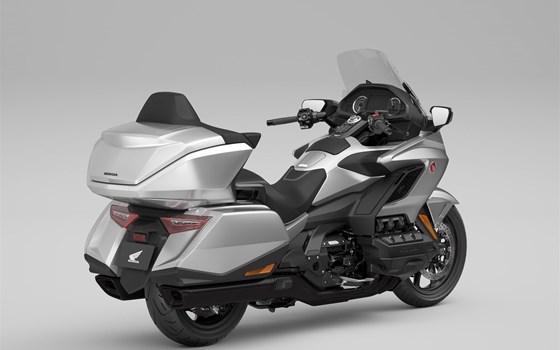 Gebrauchtmotorrad Honda GL 1800 Goldwing Tour DCT - Bild 3