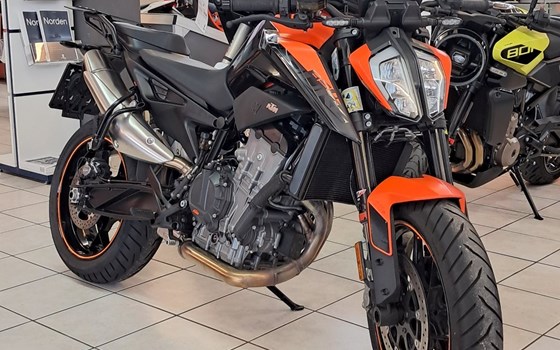 Gebrauchtmotorrad KTM 890 Duke - Bild 1 Gebrauchtmotorrad KTM 890 Duke - Bild 1