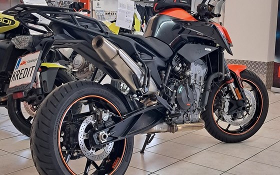 Gebrauchtmotorrad KTM 890 Duke - Bild 3 Gebrauchtmotorrad KTM 890 Duke - Bild 3