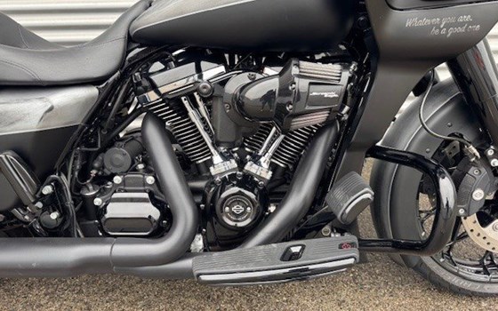 Gebrauchtmotorrad Harley-Davidson Touring Road Glide Special FLTRXS - Bild 4 Gebrauchtmotorrad Harley-Davidson Touring Road Glide Special FLTRXS - Bild 4