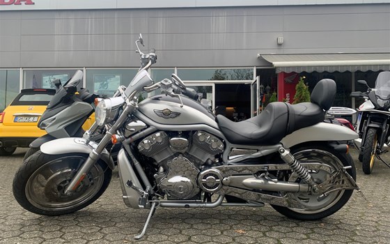 Gebrauchtmotorrad Harley-Davidson V-Rod VRSCA - Bild 2