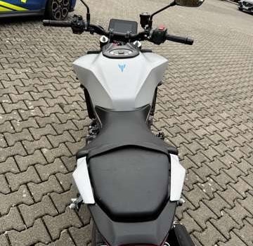 Gebrauchtmotorrad Yamaha MT-09 - Bild 6