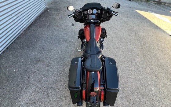 Gebrauchtmotorrad Harley-Davidson CVO Street Glide FLHXSE - Bild 9 Gebrauchtmotorrad Harley-Davidson CVO Street Glide FLHXSE - Bild 9