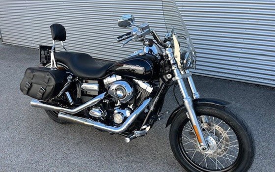 Gebrauchtmotorrad Harley-Davidson Dyna Super Glide Custom FXDC - Bild 4 Gebrauchtmotorrad Harley-Davidson Dyna Super Glide Custom FXDC - Bild 4