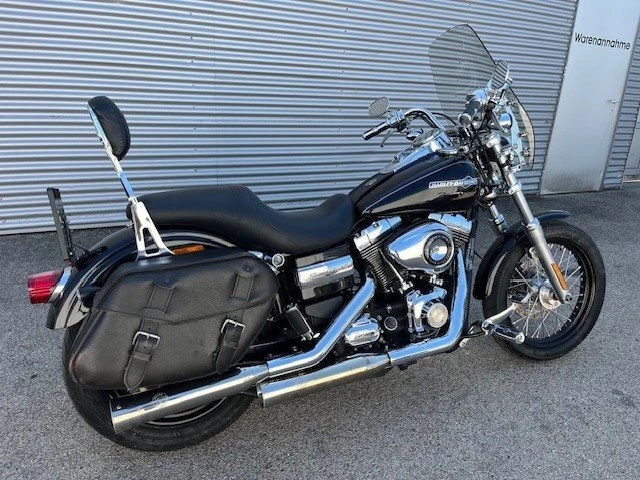 Harley-Davidson Dyna Super Glide Custom FXDC (Vivid Black) - Bild 7