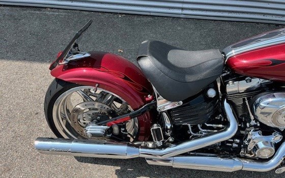 Gebrauchtmotorrad Harley-Davidson Softtail Rocker C FXCWC - Bild 6 Gebrauchtmotorrad Harley-Davidson Softtail Rocker C FXCWC - Bild 6