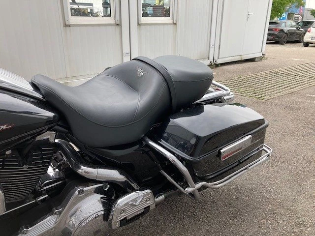 Harley-Davidson Touring Road King FLHR (Vivid Black) - Bild 10