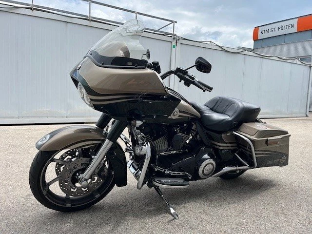 Harley-Davidson CVO Road Glide FLTRXSE (Roman Gold & Burnt Emerald) - Bild 11