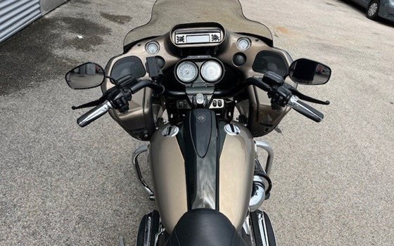 Gebrauchtmotorrad Harley-Davidson CVO Road Glide FLTRXSE - Bild 14 Gebrauchtmotorrad Harley-Davidson CVO Road Glide FLTRXSE - Bild 14