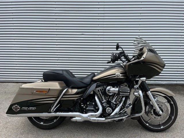 Harley-Davidson CVO Road Glide FLTRXSE (Roman Gold & Burnt Emerald) - Bild 2