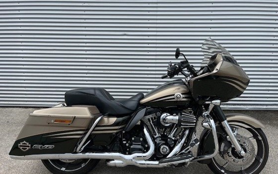 Gebrauchtmotorrad Harley-Davidson CVO Road Glide FLTRXSE - Bild 2 Gebrauchtmotorrad Harley-Davidson CVO Road Glide FLTRXSE - Bild 2