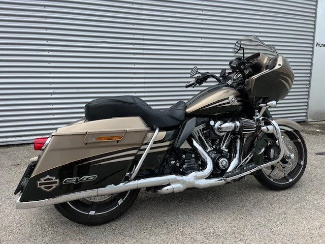 Harley-Davidson CVO Road Glide FLTRXSE (Roman Gold & Burnt Emerald) - Bild 7