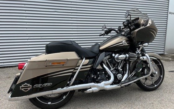 Gebrauchtmotorrad Harley-Davidson CVO Road Glide FLTRXSE - Bild 7 Gebrauchtmotorrad Harley-Davidson CVO Road Glide FLTRXSE - Bild 7