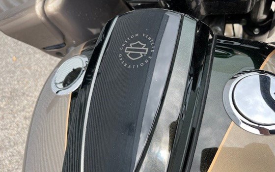 Gebrauchtmotorrad Harley-Davidson CVO Road Glide FLTRXSE - Bild 8 Gebrauchtmotorrad Harley-Davidson CVO Road Glide FLTRXSE - Bild 8