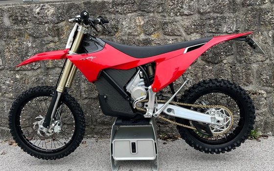 Gebrauchtmotorrad Stark Future Varg EX - Bild 2 Gebrauchtmotorrad Stark Future Varg EX - Bild 2