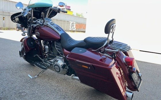 Gebrauchtmotorrad Harley-Davidson CVO Road King FLHRSE - Bild 12