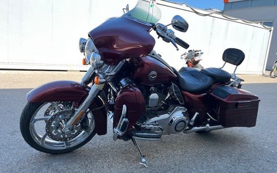 Gebrauchtmotorrad Harley-Davidson CVO Road King FLHRSE - Bild 13