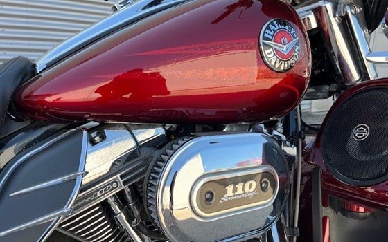 Gebrauchtmotorrad Harley-Davidson CVO Road King FLHRSE - Bild 5