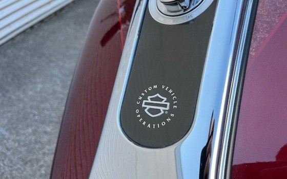 Gebrauchtmotorrad Harley-Davidson CVO Road King FLHRSE - Bild 7