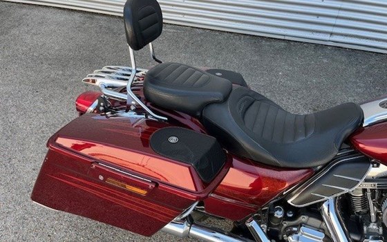 Gebrauchtmotorrad Harley-Davidson CVO Road King FLHRSE - Bild 8