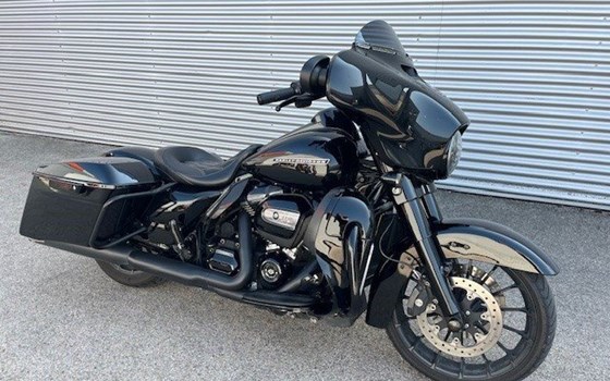 Gebrauchtmotorrad Harley-Davidson Touring Street Glide Special FLHXS - Bild 4 Gebrauchtmotorrad Harley-Davidson Touring Street Glide Special FLHXS - Bild 4