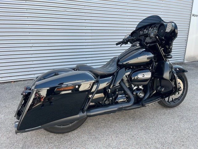 Harley-Davidson Touring Street Glide Special FLHXS (Vivid Black) - Bild 7