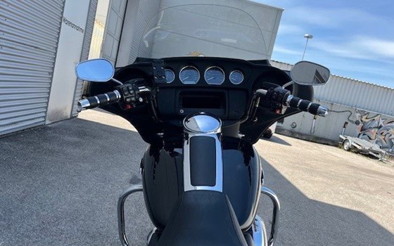 Gebrauchtmotorrad Harley-Davidson Electra Glide Police Edition - Bild 13 Gebrauchtmotorrad Harley-Davidson Electra Glide Police Edition - Bild 13