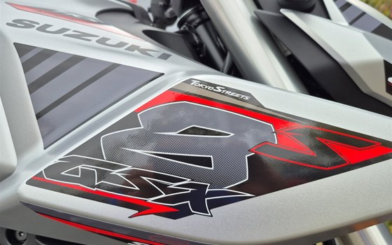 Neufahrzeug Suzuki GSX-8S - Bild 9