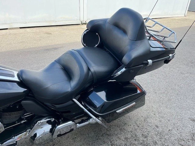 Harley-Davidson Touring Electra Glide Ultra Limited FLHTK (Vivid Black) - Bild 11