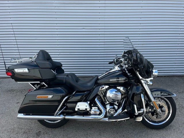 Harley-Davidson Touring Electra Glide Ultra Limited FLHTK (Vivid Black) - Bild 2