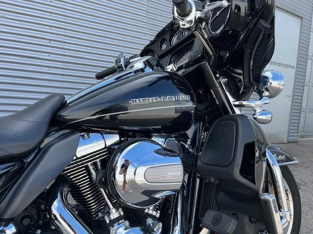 Harley-Davidson Touring Electra Glide Ultra Limited FLHTK (Vivid Black) - Bild 3