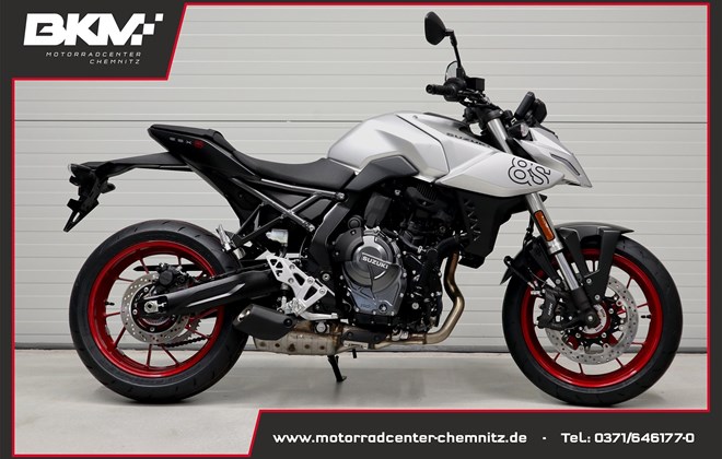 Suzuki GSX-8S