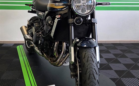 Gebrauchtmotorrad Kawasaki Z900 RS - Bild 2