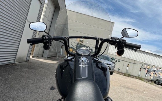 Gebrauchtmotorrad Harley-Davidson Touring Road King Special FLHRXS - Bild 11 Gebrauchtmotorrad Harley-Davidson Touring Road King Special FLHRXS - Bild 11