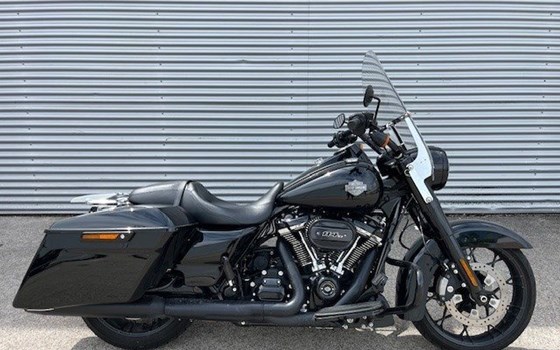 Gebrauchtmotorrad Harley-Davidson Touring Road King Special FLHRXS - Bild 2 Gebrauchtmotorrad Harley-Davidson Touring Road King Special FLHRXS - Bild 2
