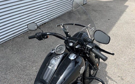 Gebrauchtmotorrad Harley-Davidson Touring Road King Special FLHRXS - Bild 5 Gebrauchtmotorrad Harley-Davidson Touring Road King Special FLHRXS - Bild 5