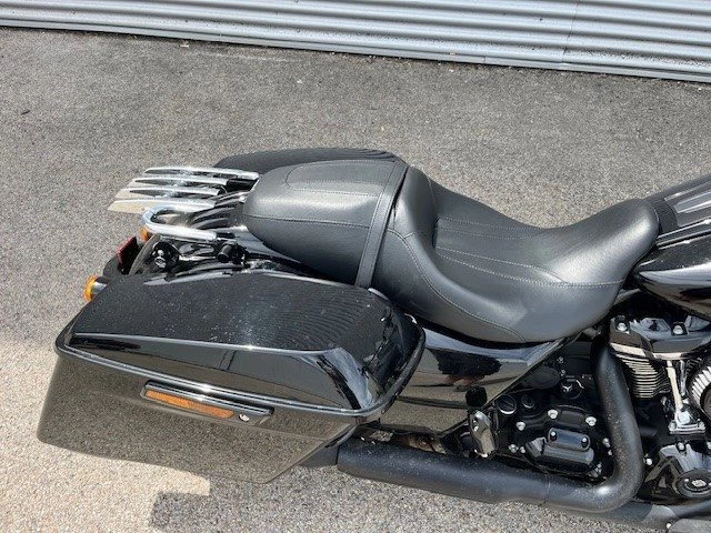 Harley-Davidson Touring Road King Special FLHRXS (Vivid Black) - Bild 6