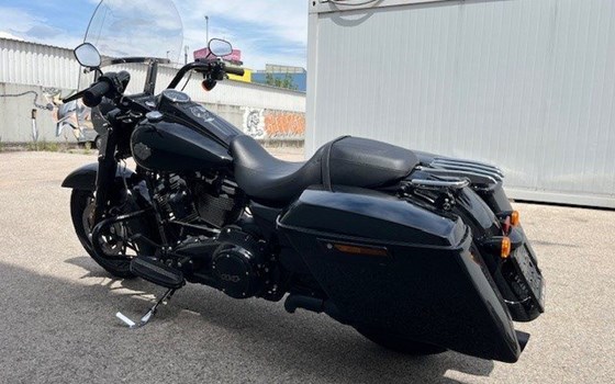 Gebrauchtmotorrad Harley-Davidson Touring Road King Special FLHRXS - Bild 8 Gebrauchtmotorrad Harley-Davidson Touring Road King Special FLHRXS - Bild 8