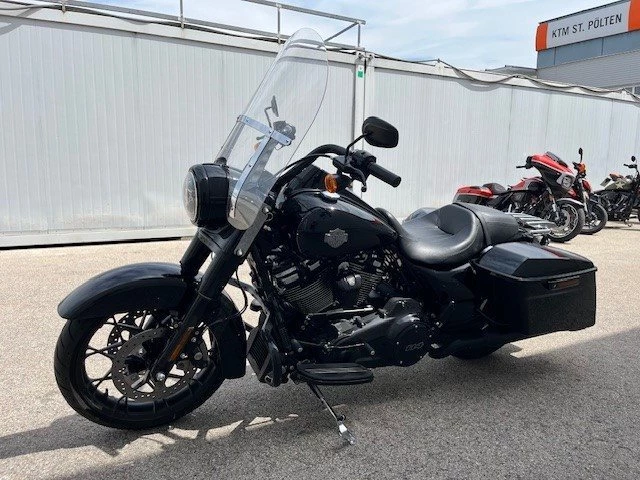 Harley-Davidson Touring Road King Special FLHRXS (Vivid Black) - Bild 9