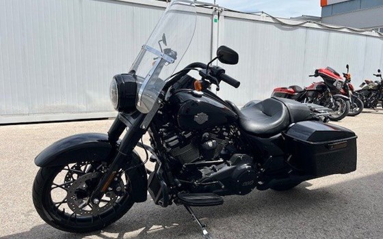 Gebrauchtmotorrad Harley-Davidson Touring Road King Special FLHRXS - Bild 9 Gebrauchtmotorrad Harley-Davidson Touring Road King Special FLHRXS - Bild 9